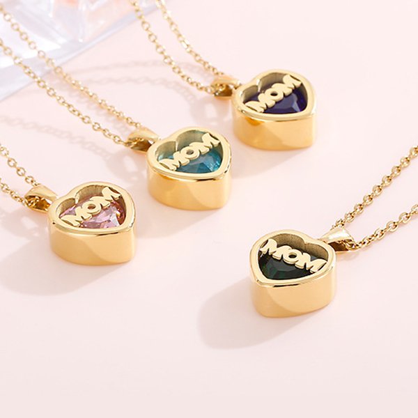 Personalized Heart Cut Pendant Necklace For Mom