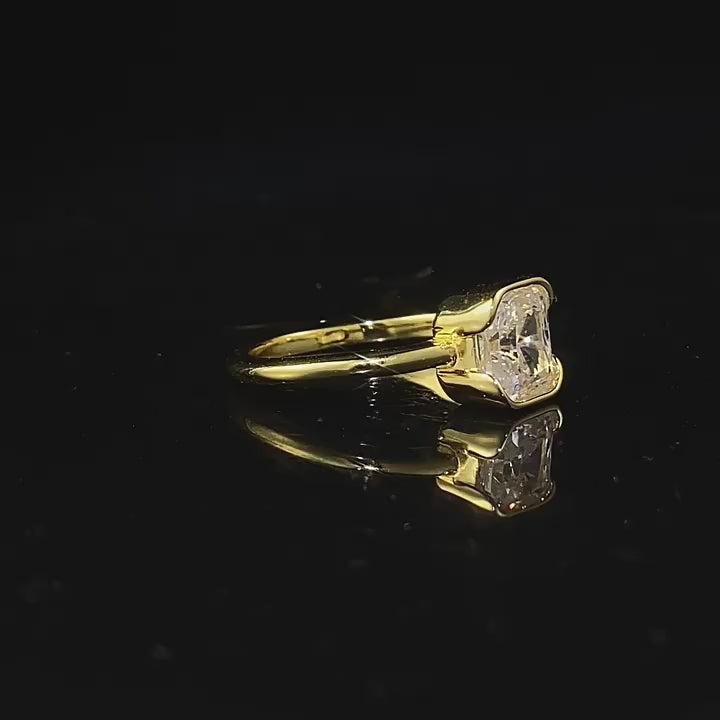 Vintage Solitaire Radiant Cut Engagement Ring In Golden Tone