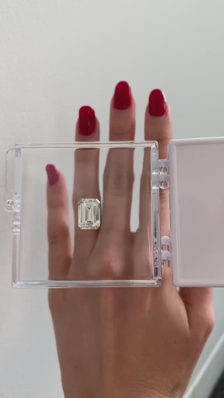 Elegant Emerald Cut Sterling Silver Bezel Engagement Ring In Golden Tone